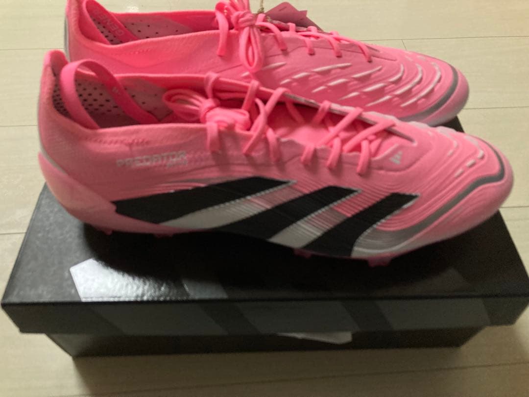 【新品タグ付き】プレデター ELITE FT FG ベッカムシグネイチャーモデル