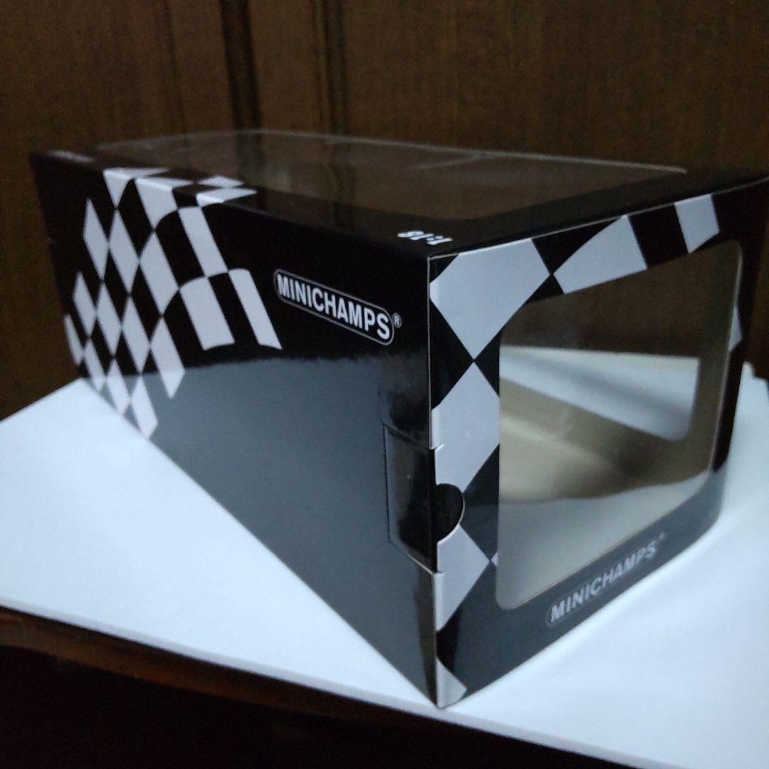  2800 CS 1968 ホワイト 1/18 ミニチャンプス