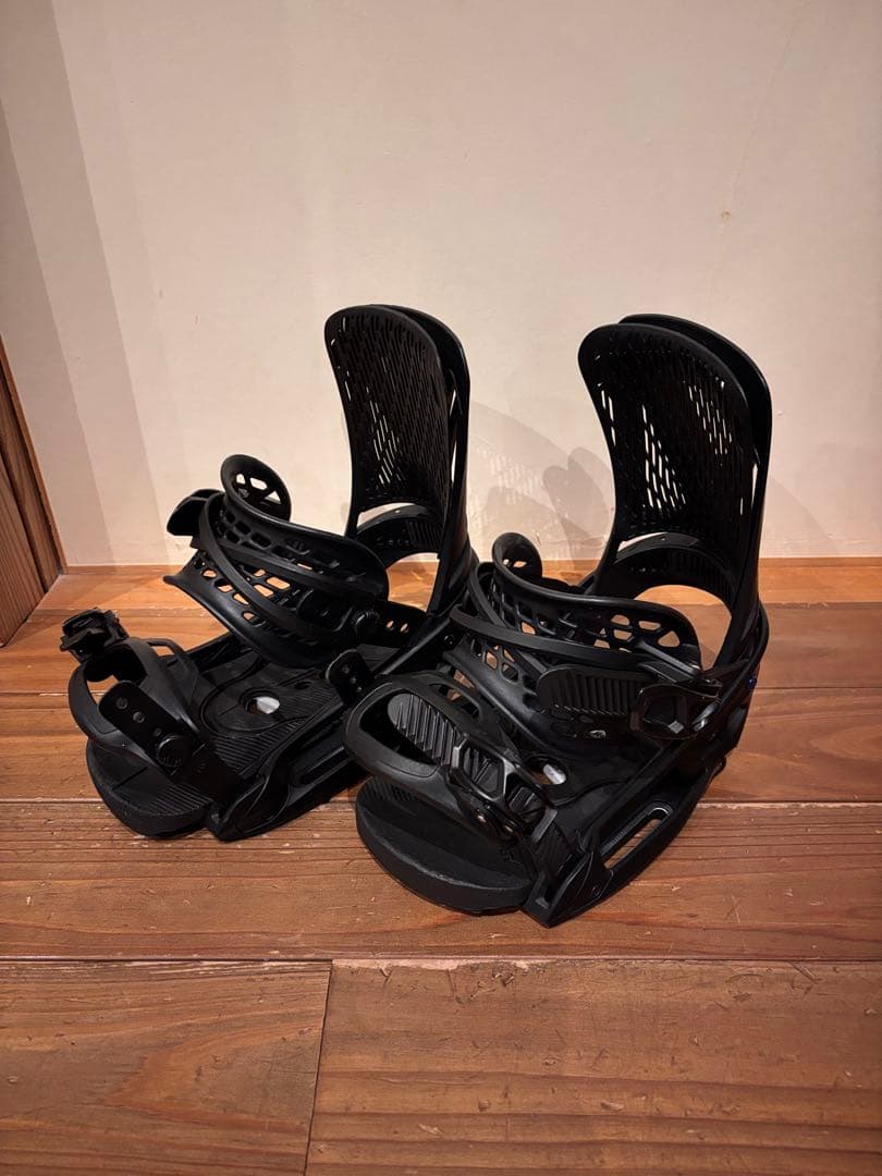 Burton genesis est sサイズ バートン ジェネシス