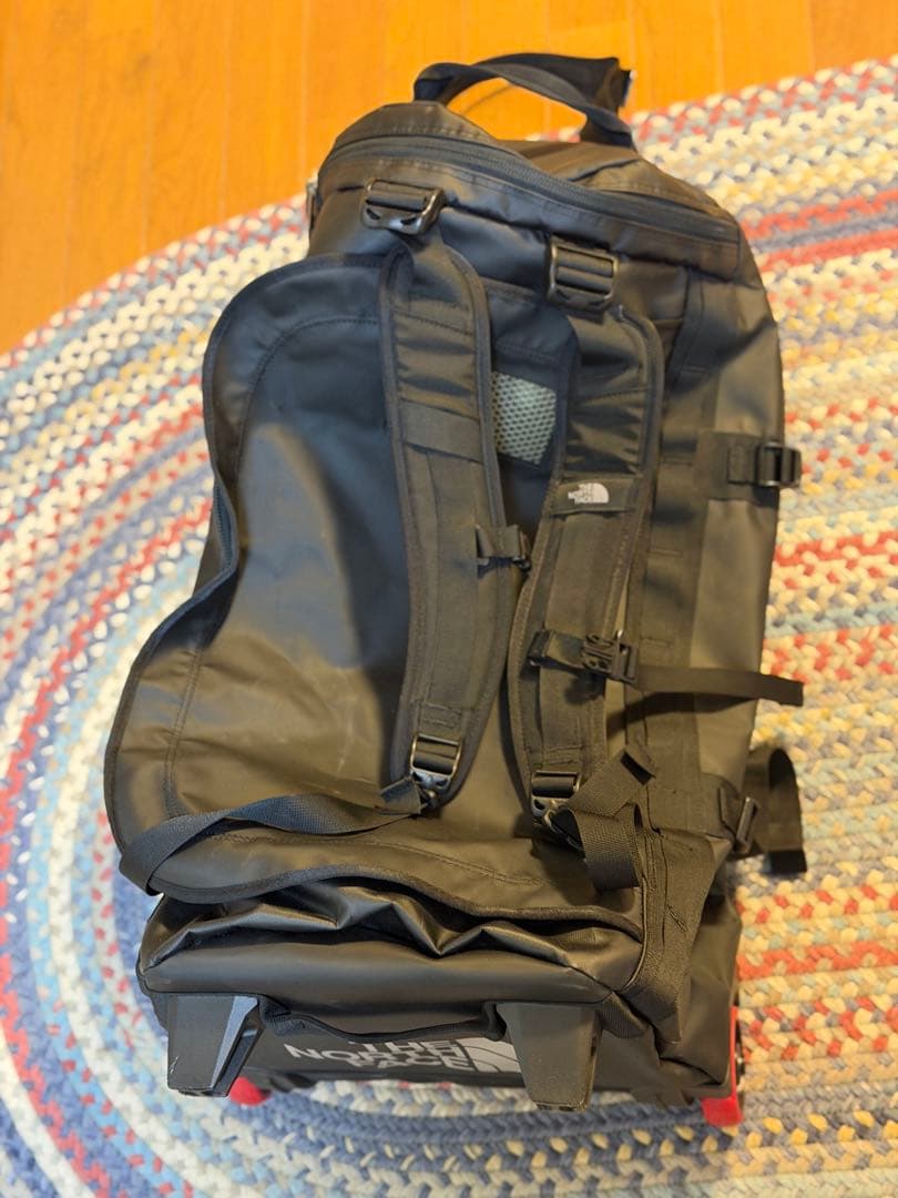ノースフェイス 大型ダッフルバッグ　キャスター付き