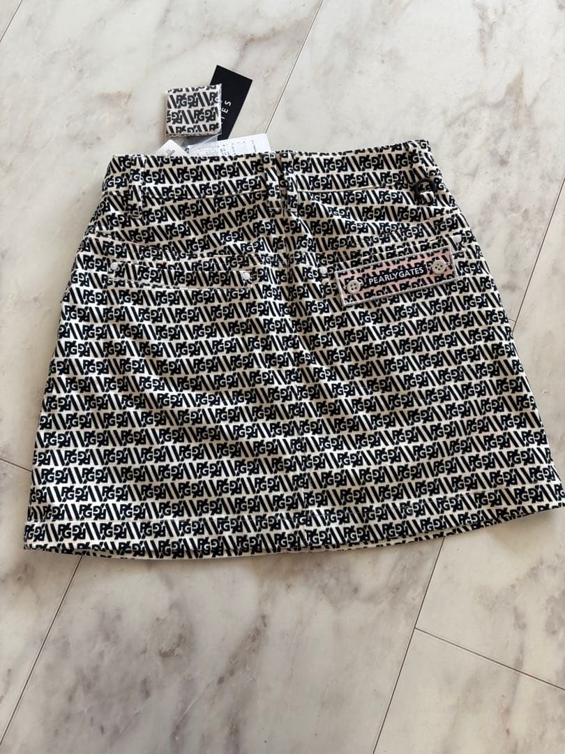 【新品タグあり】PEARLY GATESミニスカート Sサイズ