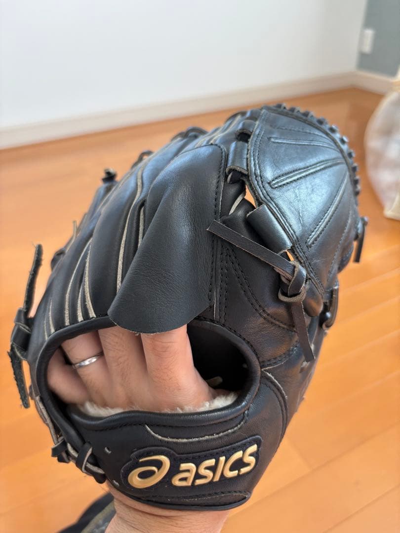 asicsゴールドステージ投手用グローブ