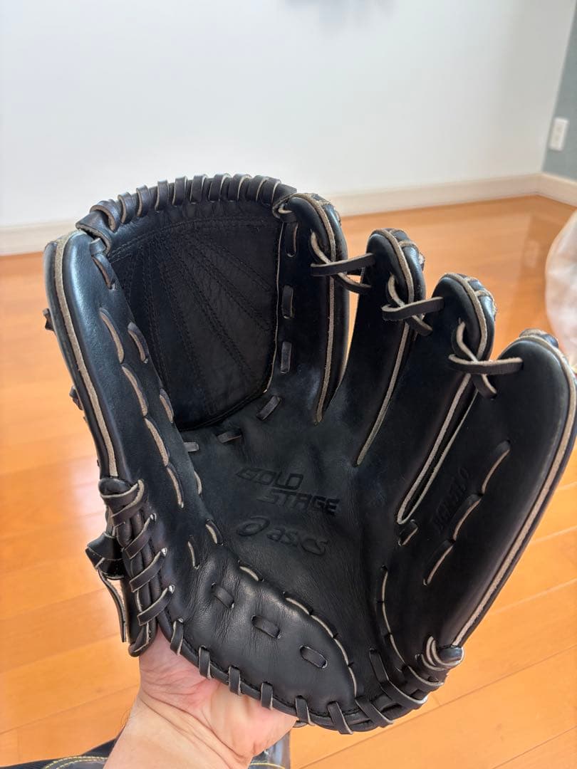 asicsゴールドステージ投手用グローブ