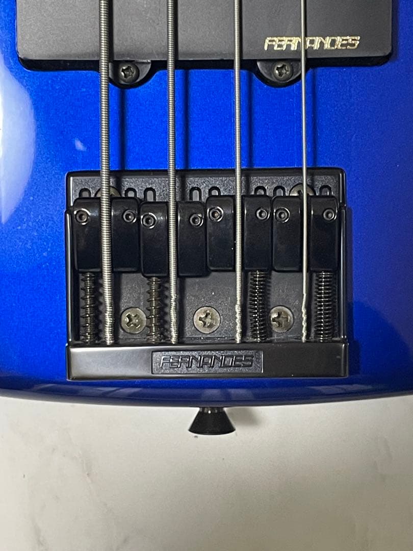 フェルナンデス　FERNANDES REVOLVER エレキベース
