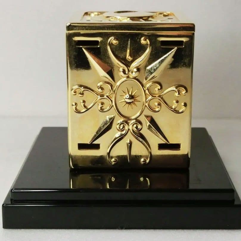聖闘士星矢 レオ アイオリア 黄金聖衣箱 獅子座 黄金聖衣 ゴールドクロス
