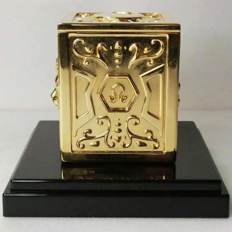聖闘士星矢 レオ アイオリア 黄金聖衣箱 獅子座 黄金聖衣 ゴールドクロス