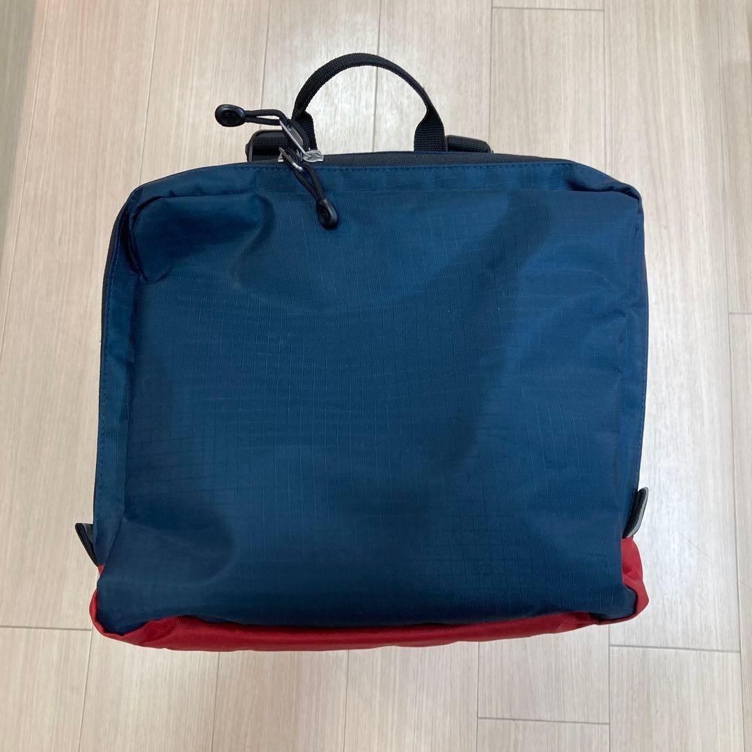 Coleman リュックボストン　ネイビー/レッド