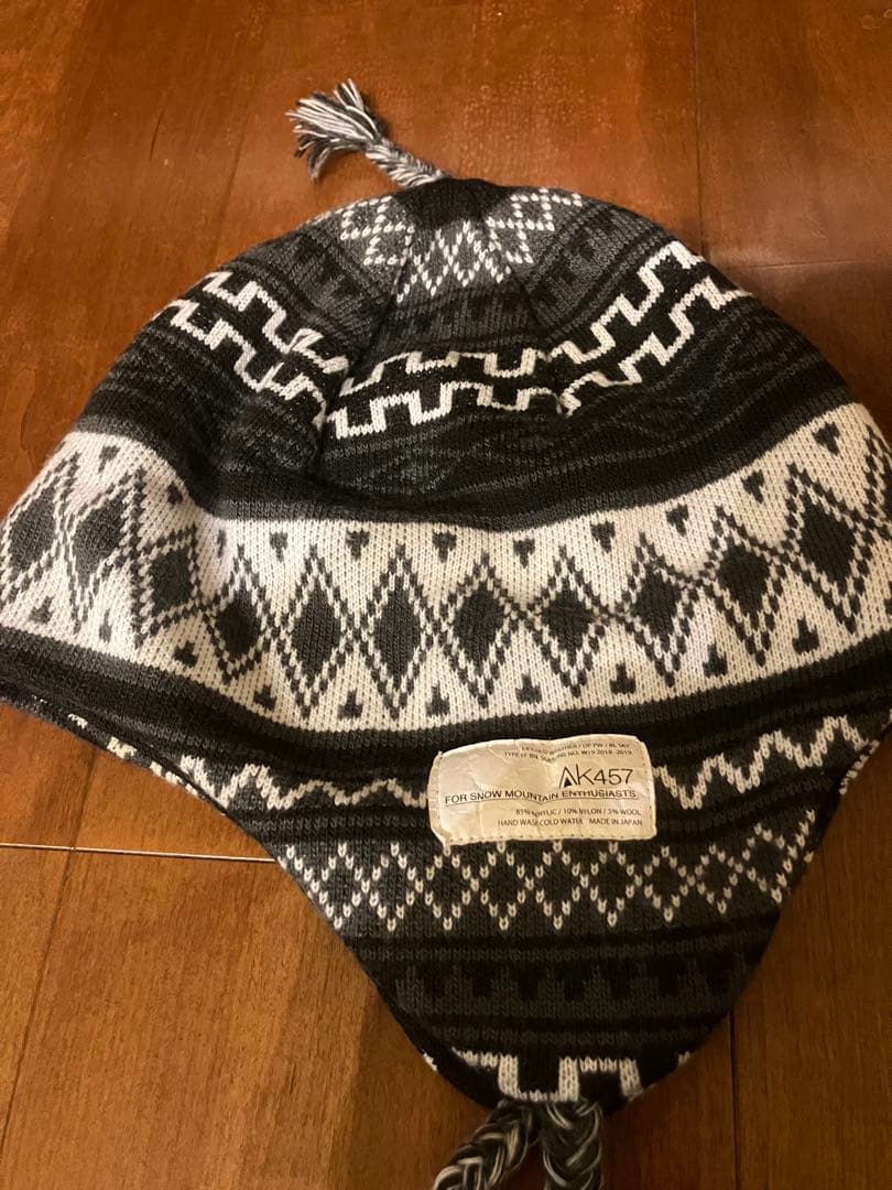 d*9様 Burton ak457 ビーニー