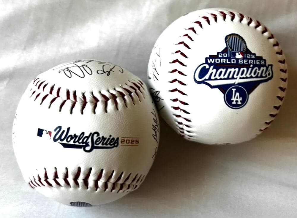 ドジャース 2025 世界一記念ボール 大谷翔平・山本由伸・佐々木朗希サイン入り