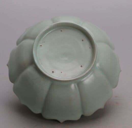 北宋の汝窯青釉の蓮華蓋缶は宋代の清涼寺御製の骨董品を模している
