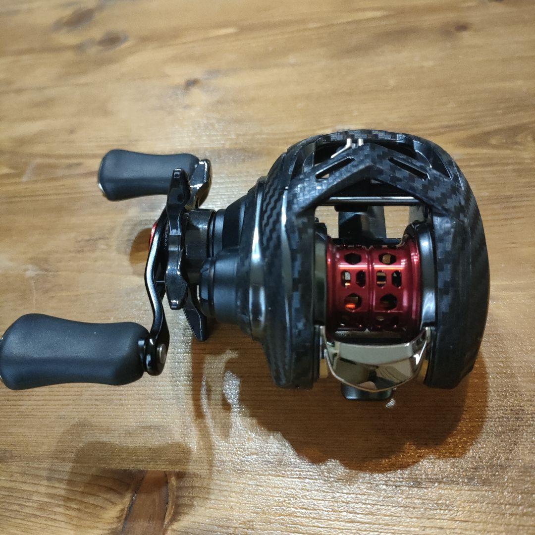 DAIWA 20アルファス AIR TW 8.6L+ 鎧ステッカー【超美品】