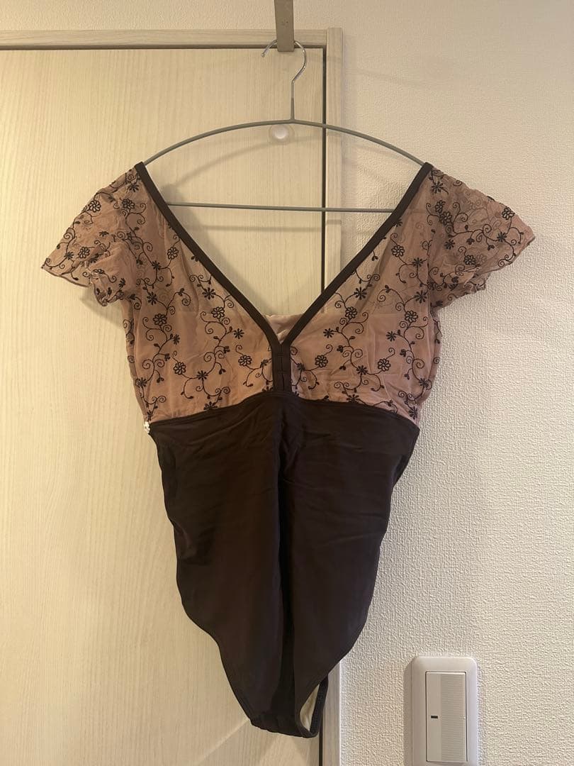 デラロミラノ レオタード