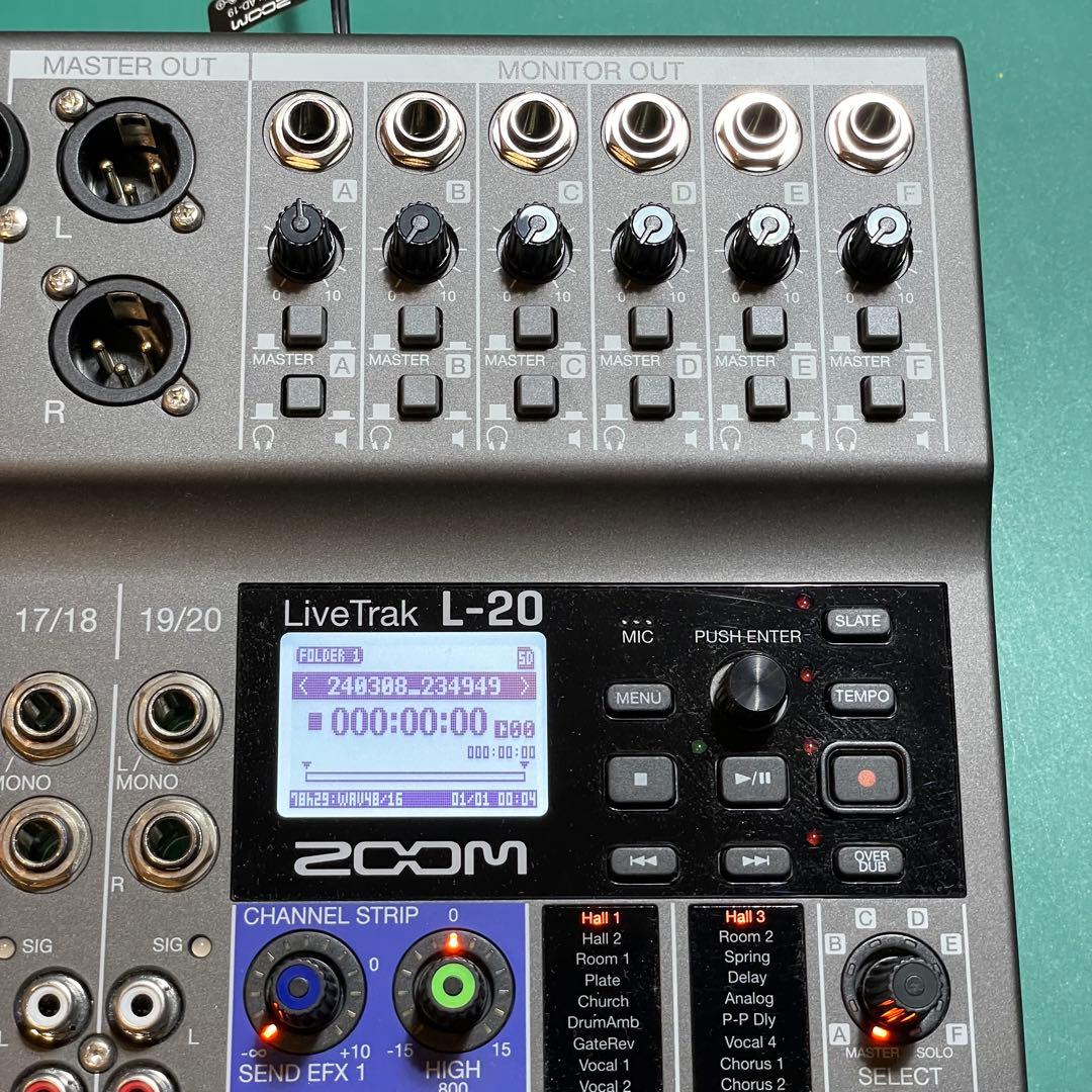 ZOOM LiveTrak L-20 オーディオインターフェイス/ミキサー