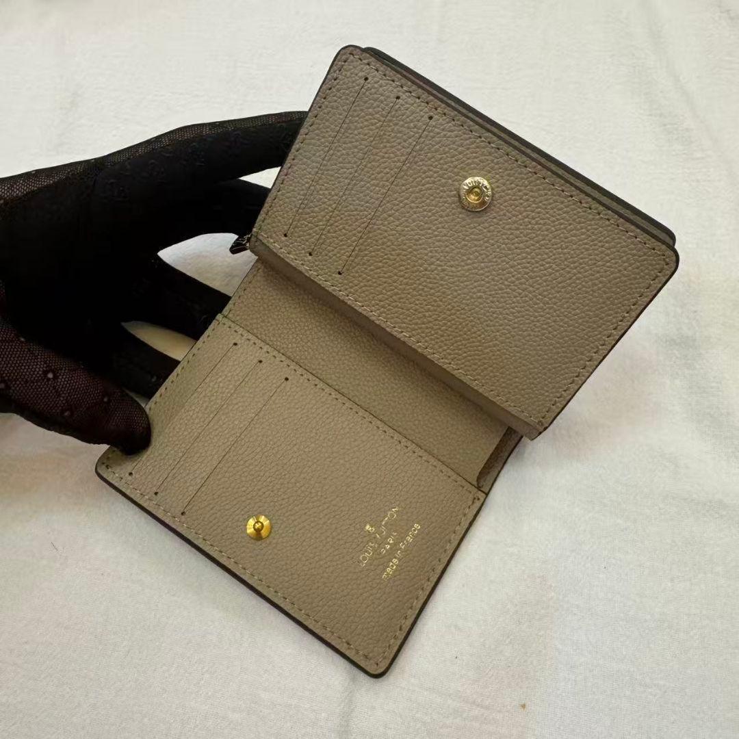 期間限定価格 二つ折り財布 カーキ色