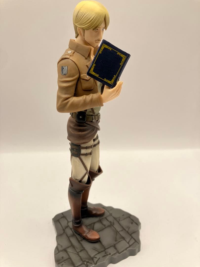 一番くじ　進撃の巨人　調査兵団　フィギュア　4体セット