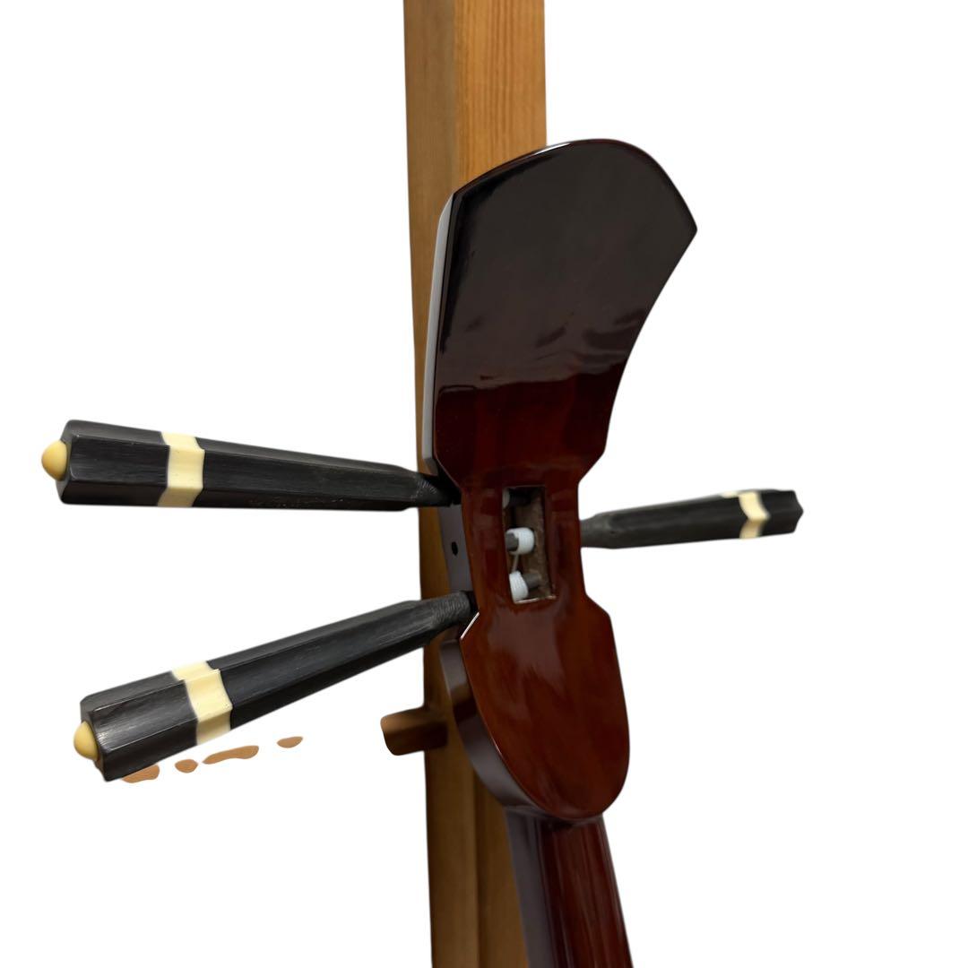 新城慎幸作 三線 紅木棹 本蛇皮強化張り 保証書付 ハードケース付 沖縄三線