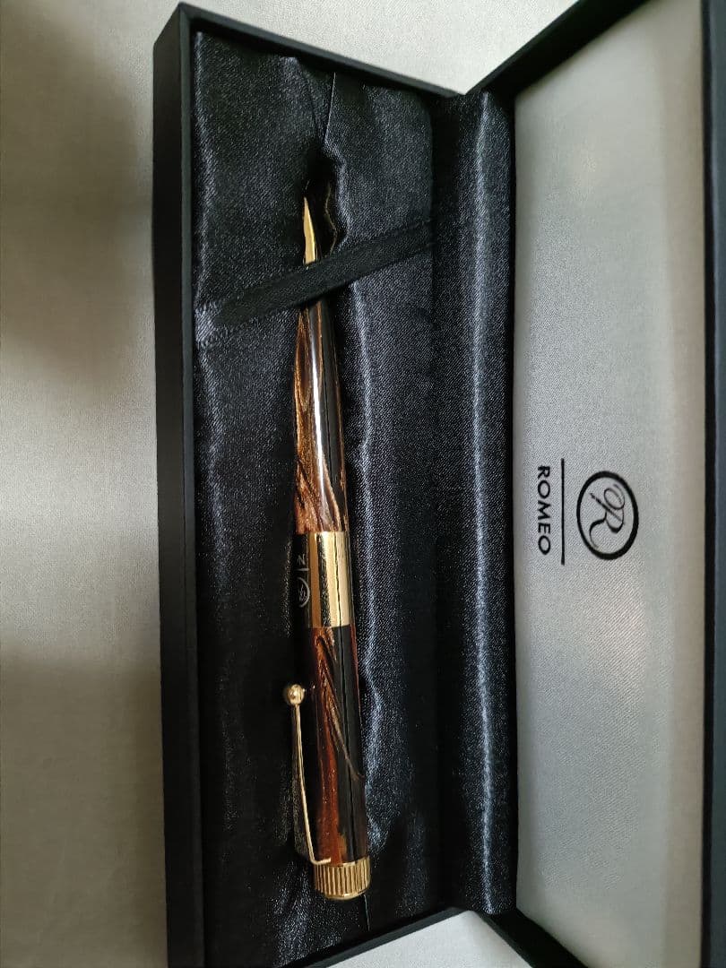 ぞ*う様 ROMEO 限定 No. 3ボールペン オーリックアンバー　細軸