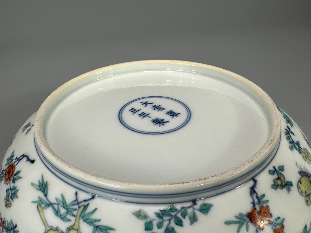 大清雍正年製　款　斗彩　豆彩　胡蝶花卉文　皿　盤　唐物
