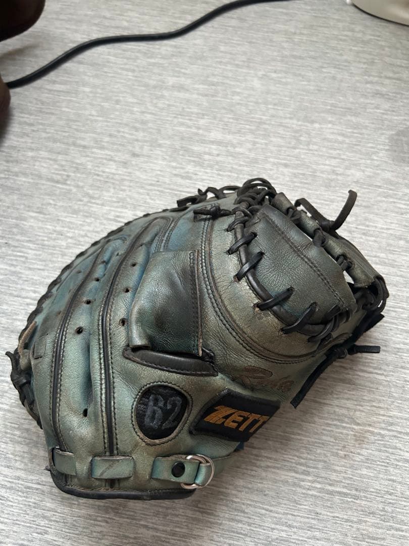 今成良太選手使用　キャッチャーミット
