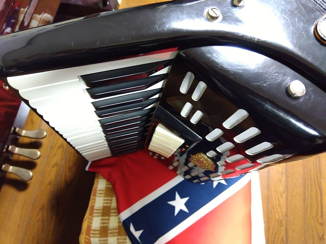 練習用に最適 TOMBOアコーディオンNO65