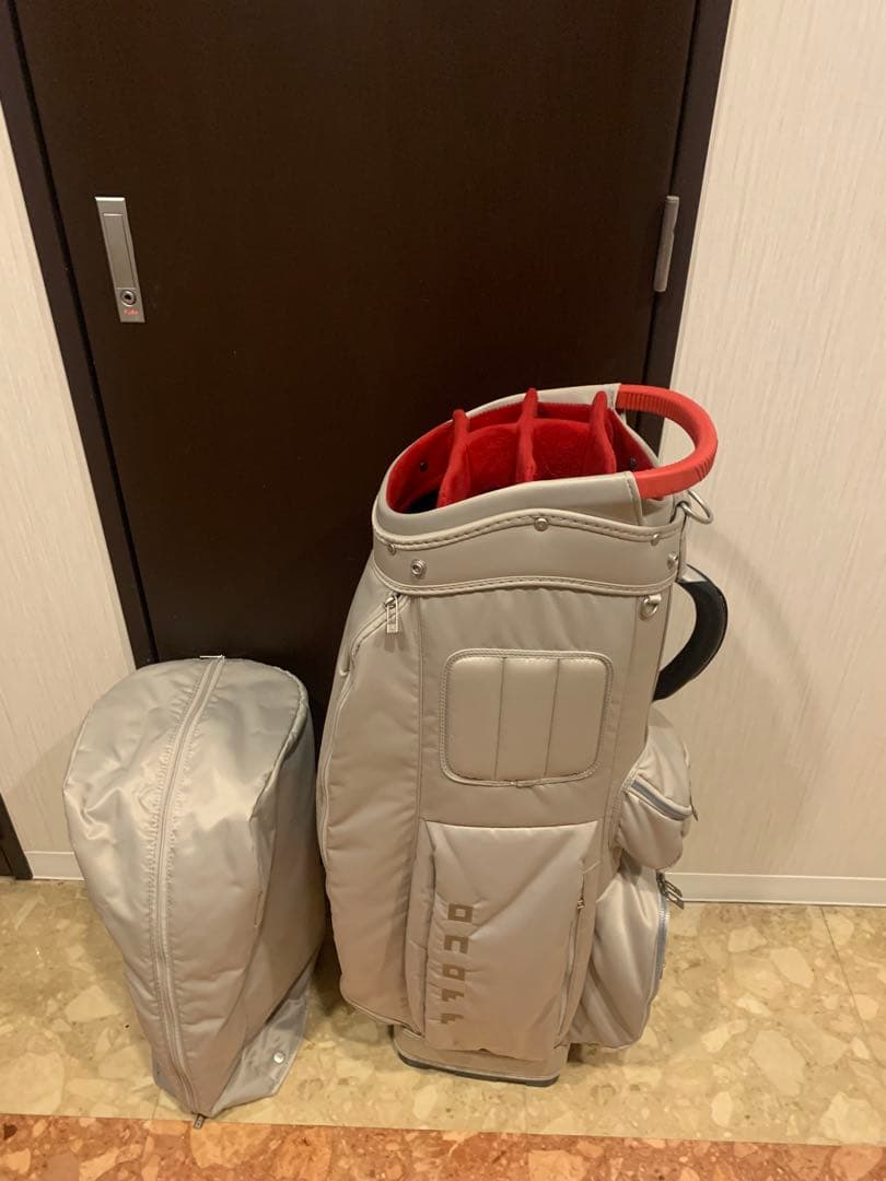 m*i様 美品　ONOFF キャディバッグ OB0424 　　　　　　値引き可能