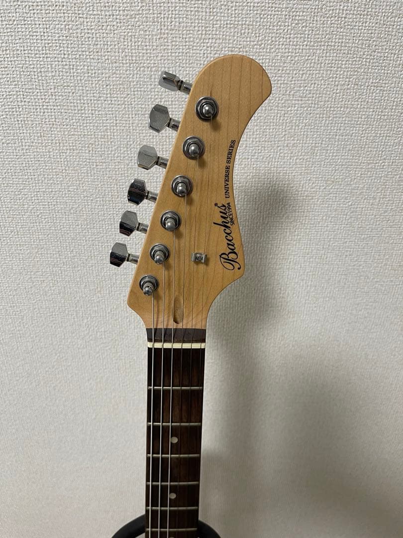 Bacchus エレキギター　スタンド付き
