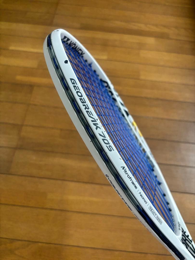 YONEX GEOBREAK 70s ホワイト