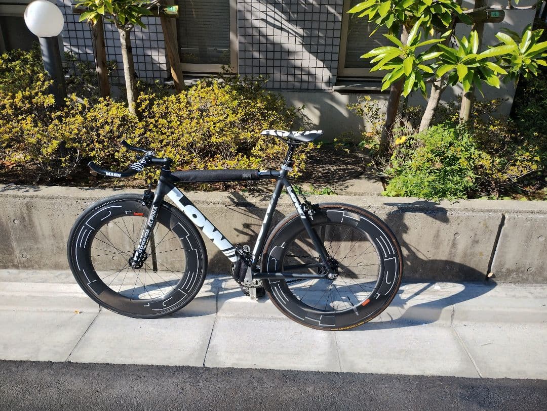 LOW Bicycles ピスト