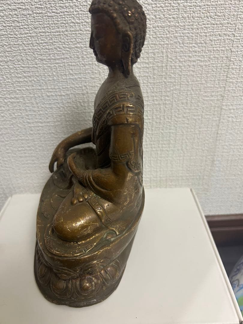 释迦牟尼坐像，真鍮製，重約2000克