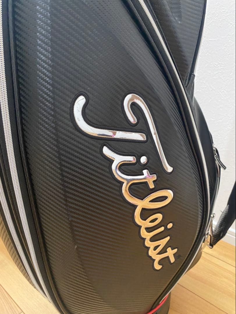 メルセデスベンツ×タイトリスト キャディーバック