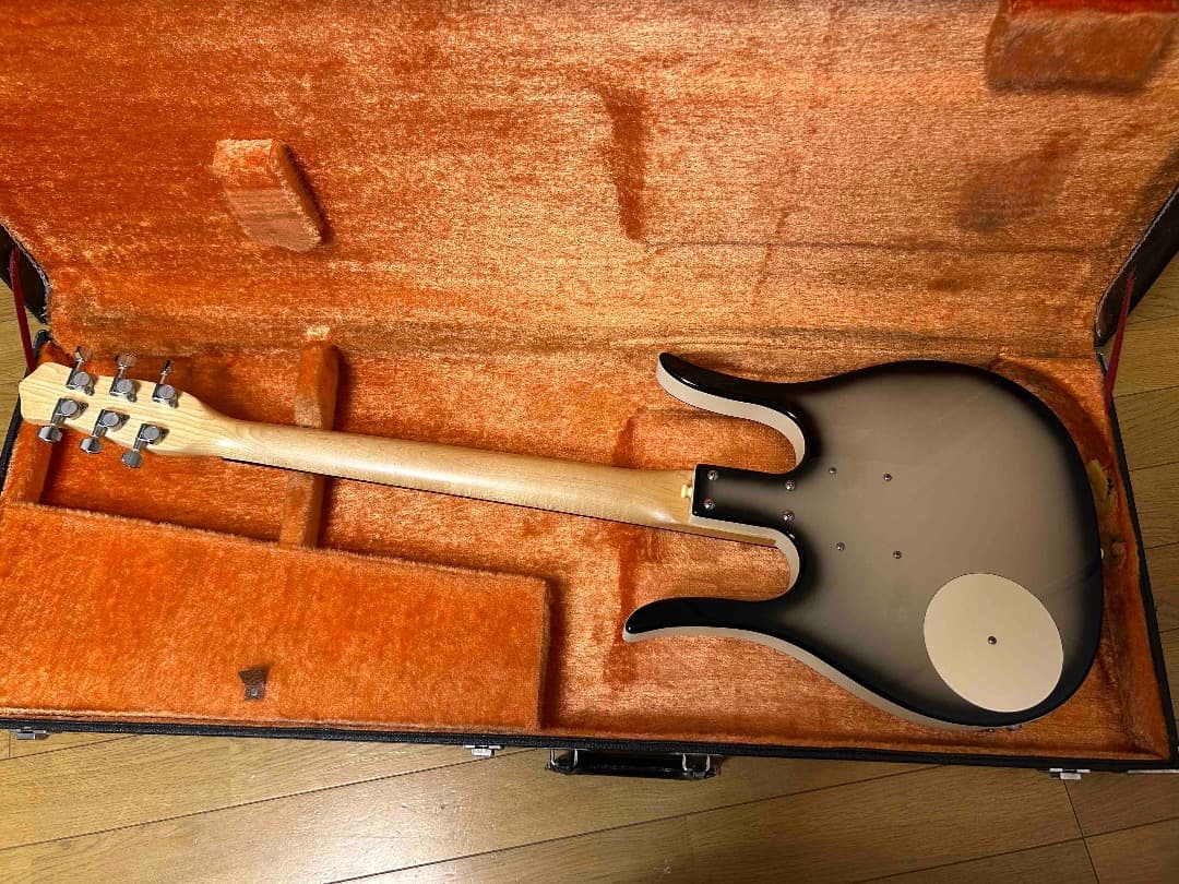 ダンエレクトロ ロングホーン 31フレット Guitarlin