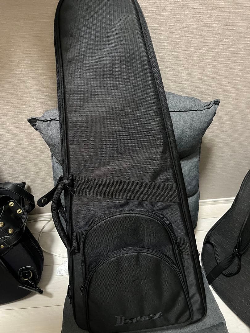 Ibanez Q52PB ヘッドレスギター
