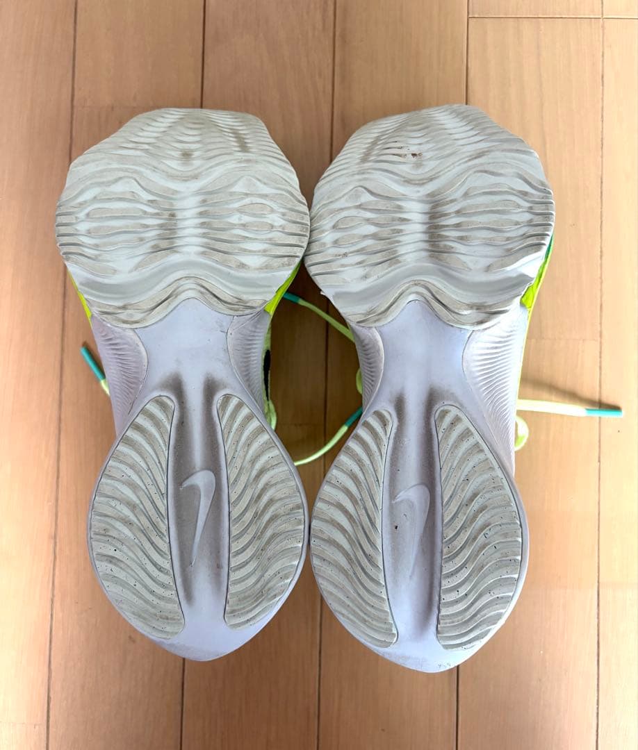 ナイキ(NIKE) ランニングシューズ エアズーム テンポ ネクスト% 24cm