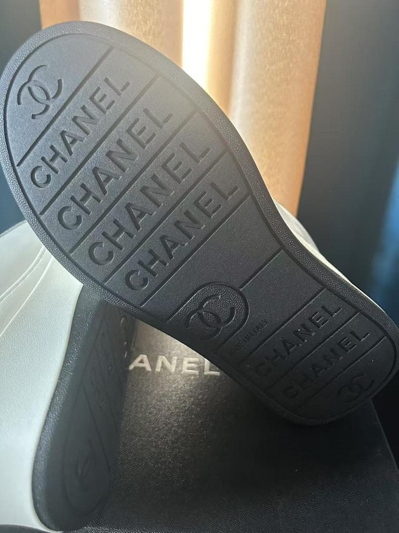 CHANEL シャネル　スニーカー ホワイト 37