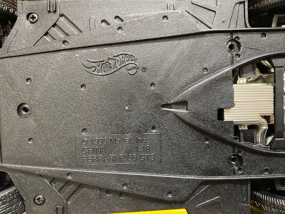 ミニカー HOTWHEELS Ferrari F355 GTS 1/18