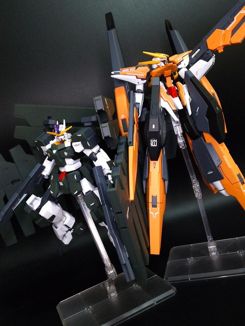 HG ガンダムサバーニャ 最終決戦仕様 ＆ ガンダムハルート 最終決戦仕様