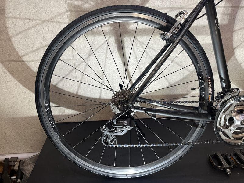 GIANT ESCAPE R3 クロスバイク sizeM　グレーカラー