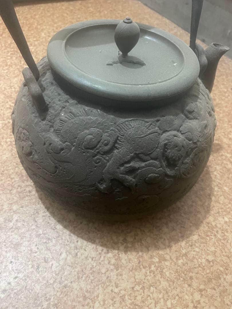 【龍文堂造】 鉄瓶 彫刻模様 アンティーク 工芸品