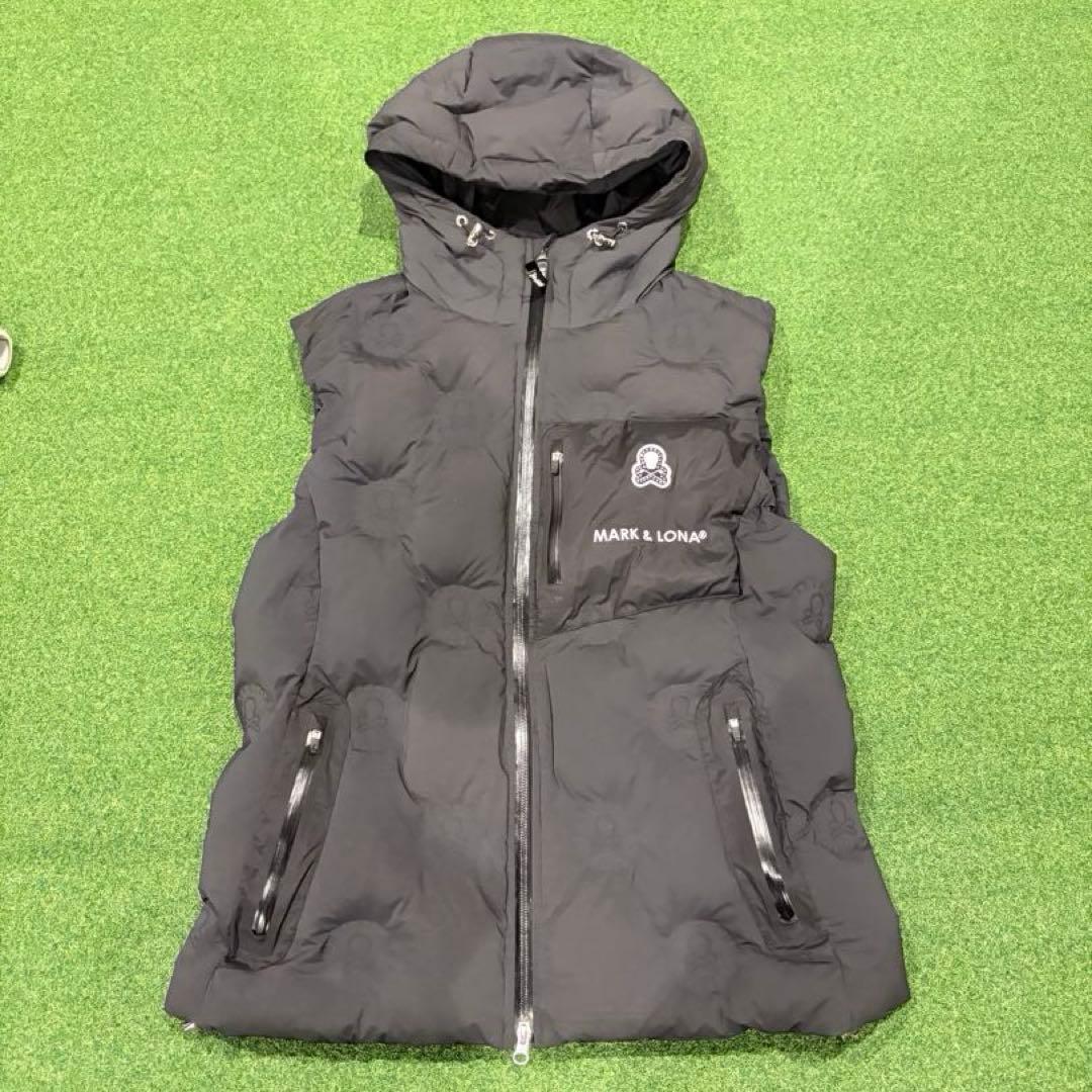 MARK & LONA フード付きダウンベスト 50