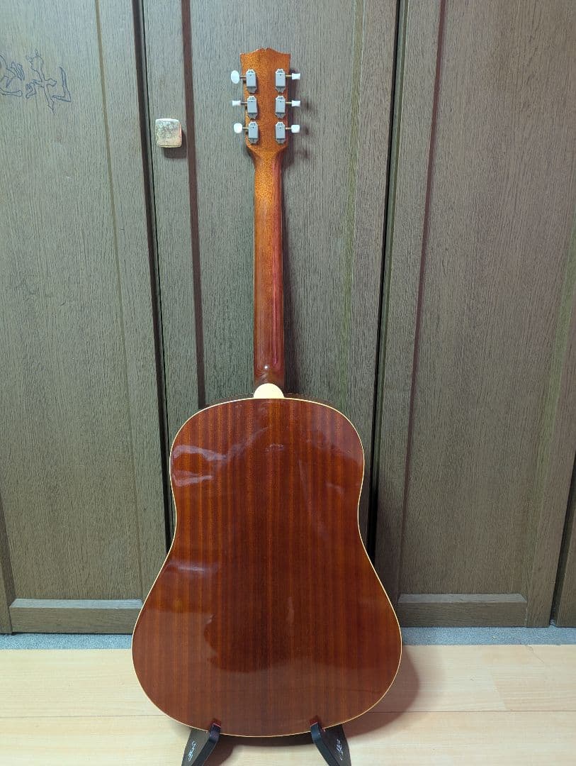 ♪メーカー不明・型番不明・J-45風カスタム♪