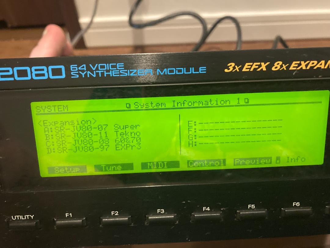 Roland JV-2080 拡張音源4枚搭載 2Uラックケース付