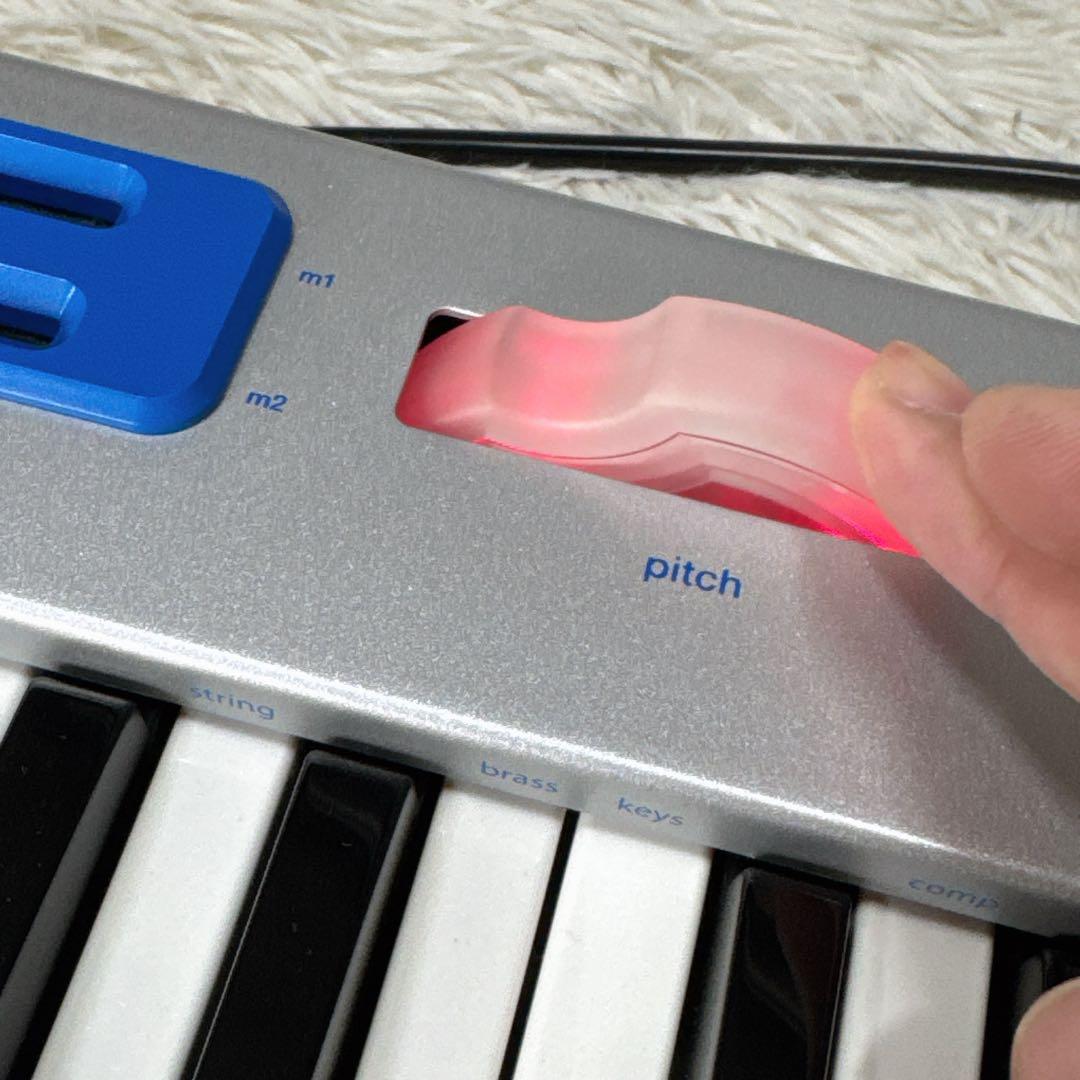 限定カラー！ALESIS MICRON アナログモデリングシンセサイザー ブルー