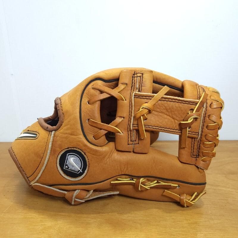 NIKE ナイキ ダイアモンドレディ 内野用 軟式グローブ