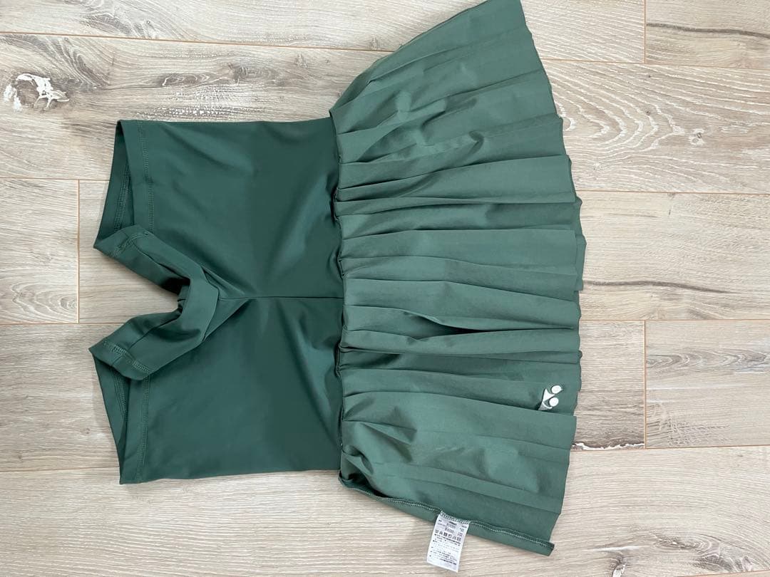 ヨネックス　テニスウェア上下セット