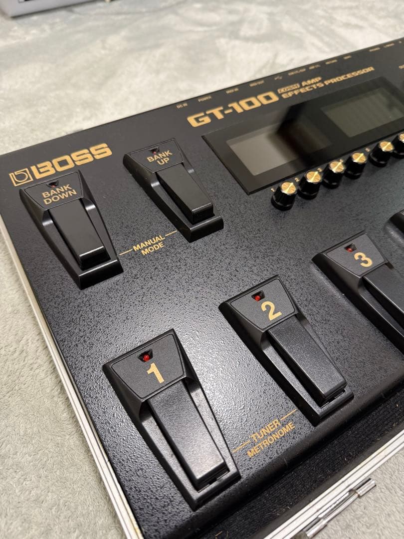 BOSS GT-100 ギターエフェクター