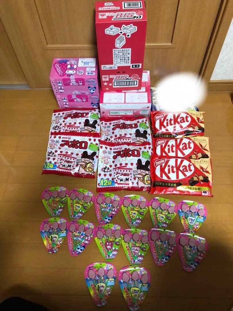 いちごつみ 、ビックチョコ、カプリコアポロ、キットカット