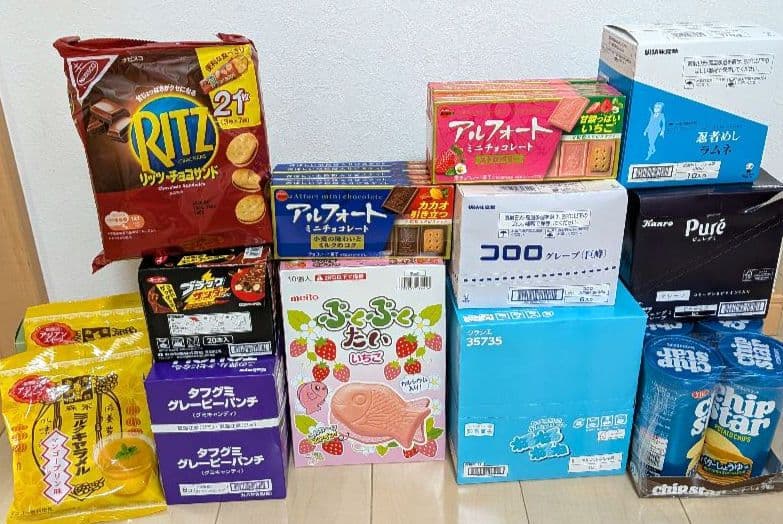 お菓子　まとめ売り　チップスター アルフォート コロロ タフグミ ピュレグミ