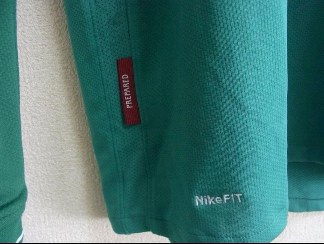 アストンヴィラ　ユニフォーム