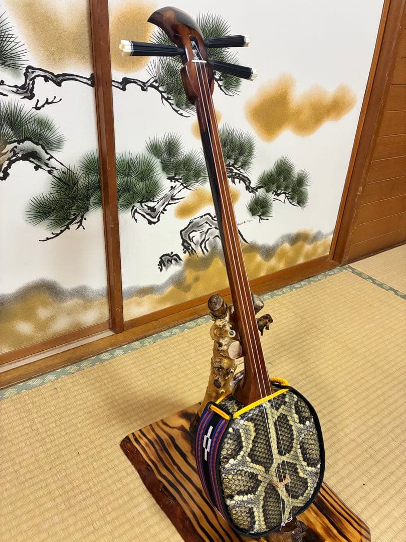 沖縄三線　エーマクルチ　本蛇皮一枚張り！