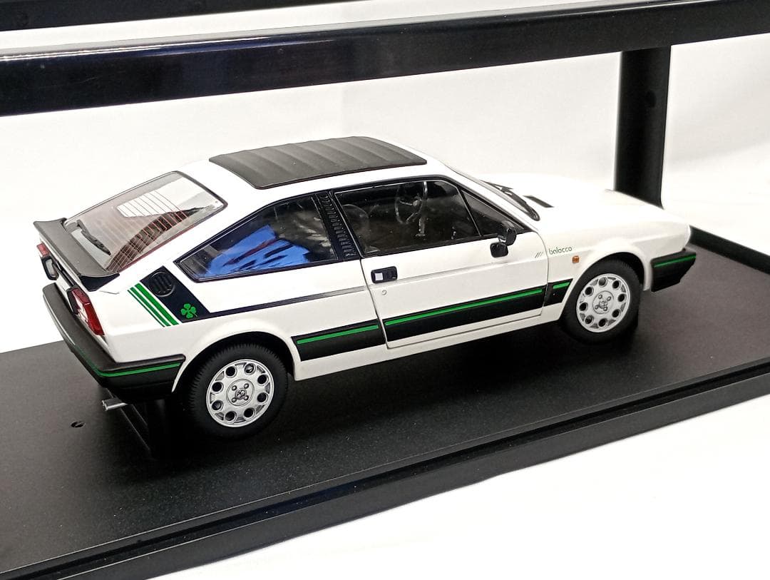 1/18 アルファロメオ スプリント 1.5クアドリフォリオ 1984 ビアンコ